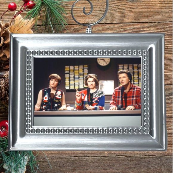 SNL‎ Saturday Night Live Schweddy Balls Alec Baldwin Christmas Tree Ornament - Picture 1 of 2